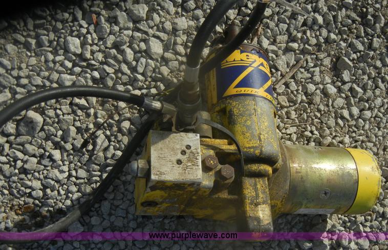 image for item T9615 (2) Meyers Quik Lift jacks for snow plows