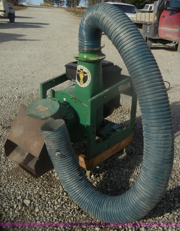 image for item T9616 Billy Goat vacuum