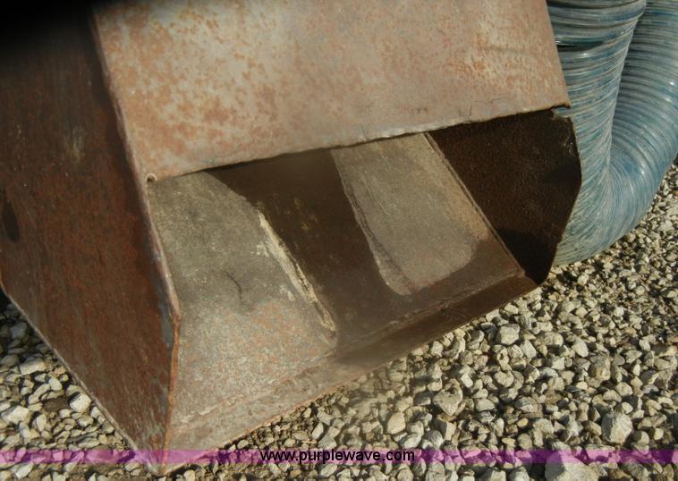 image for item T9616 Billy Goat vacuum