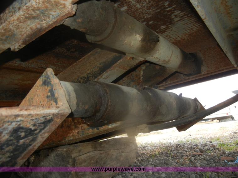 image for item T9619 Shop built 10' dump bed