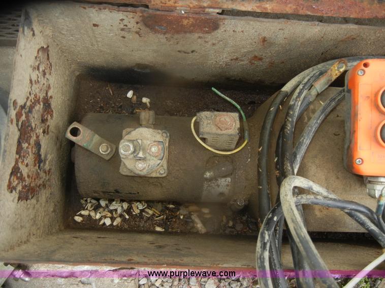 image for item T9619 Shop built 10' dump bed