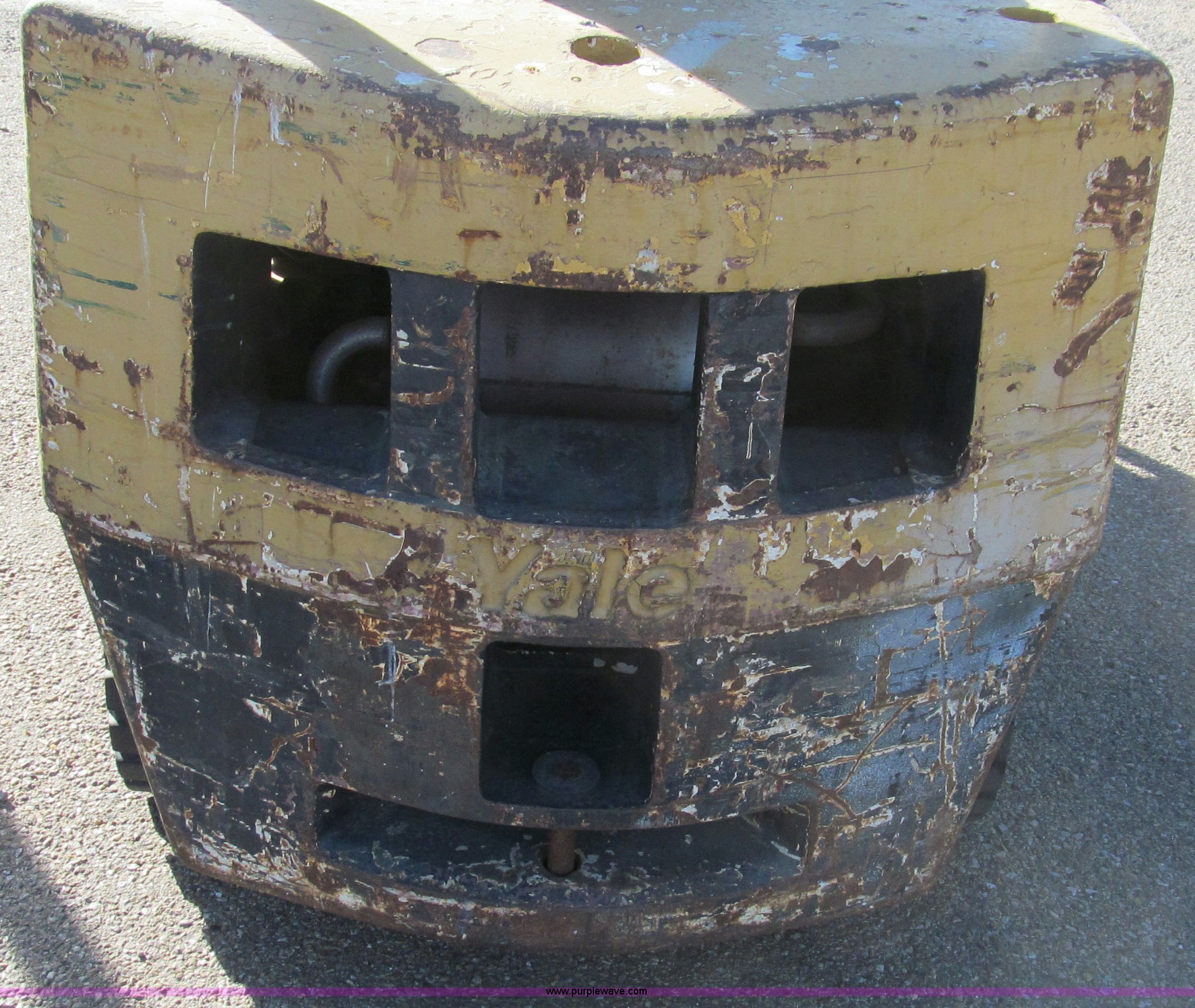 Yale forklift in Amarillo, TX Item C3585 sold Purple Wave