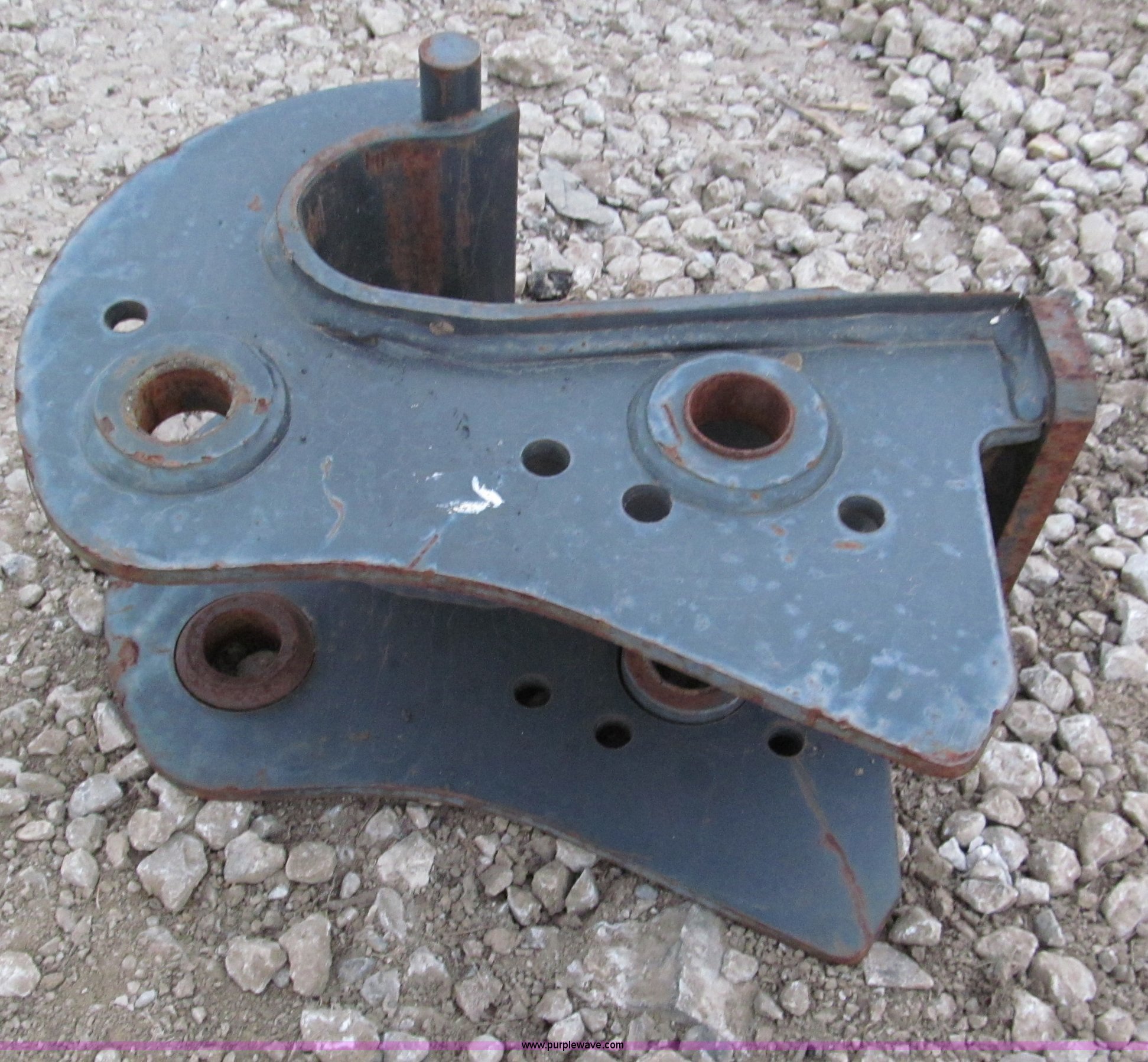 Bobcat quick attach for excavator buckets Item E5783 selling at SOLD! Friday December 28