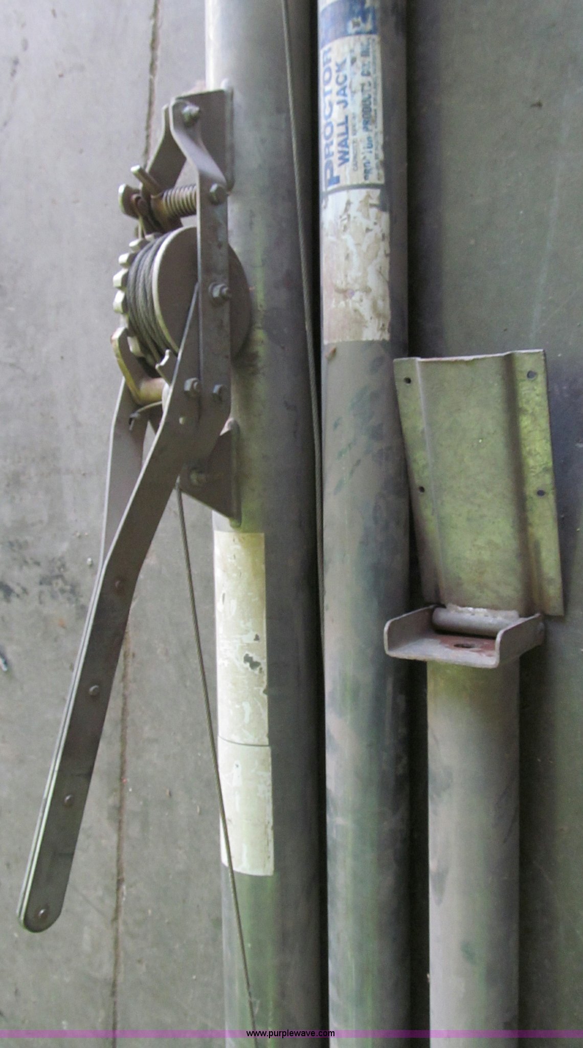 (3) Proctor wall jacks in Lone Jack, MO Item E5793 sold Purple Wave