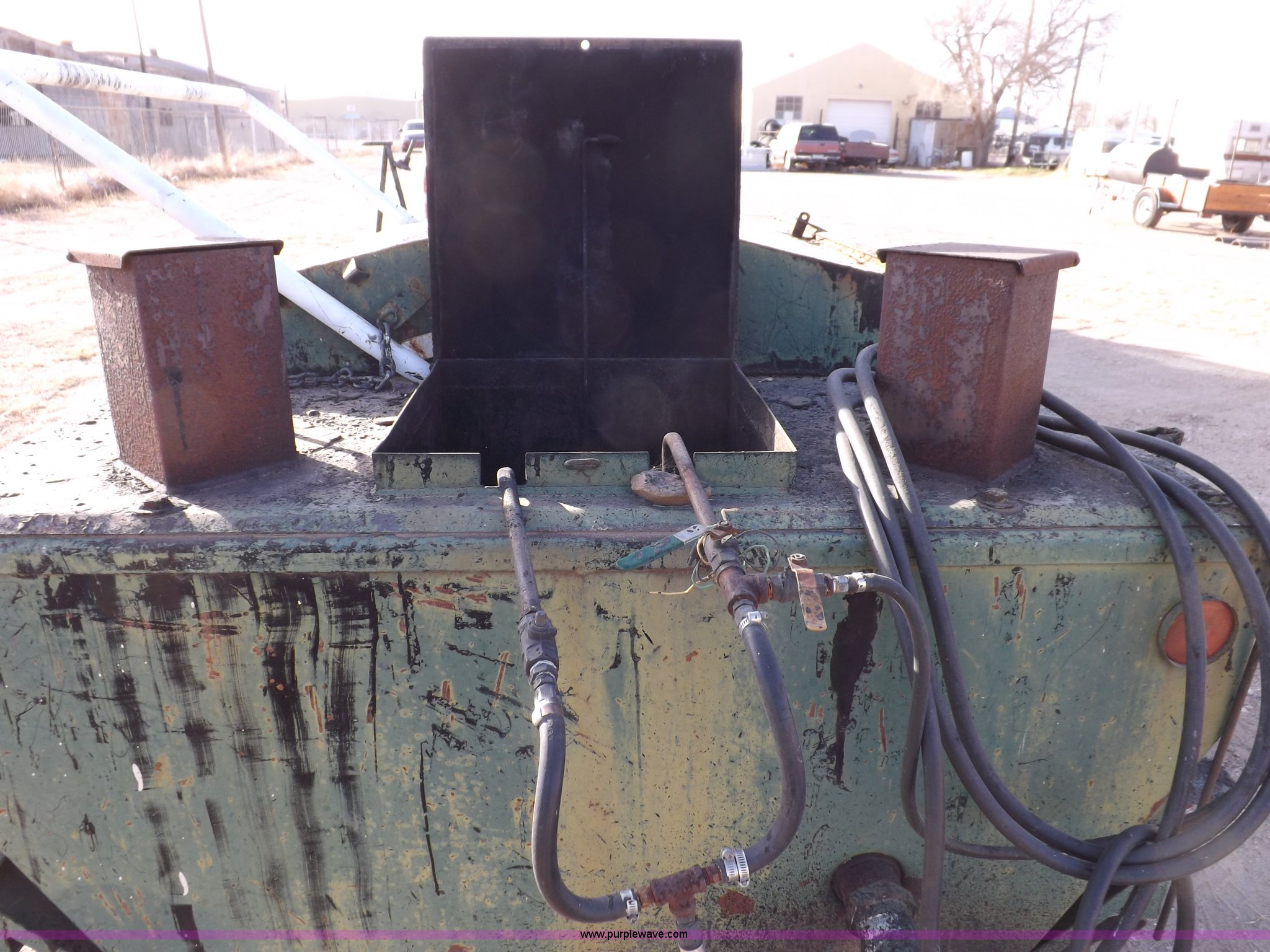 Reeves mobile asphalt kettle in Liberal, KS Item F6345 sold Purple Wave