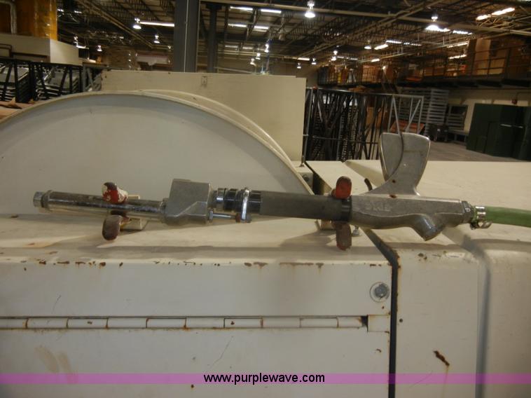 image for item AB9921 FMC E020152 jet sprayer