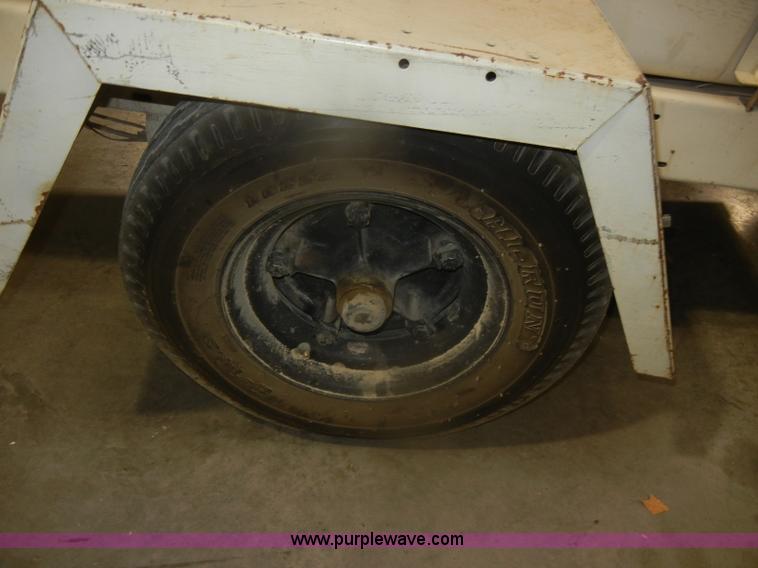 image for item AB9921 FMC E020152 jet sprayer