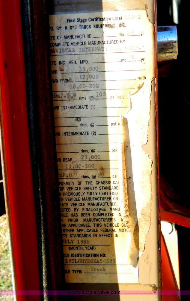 image for item B3988 1986 International S1700 dump truck