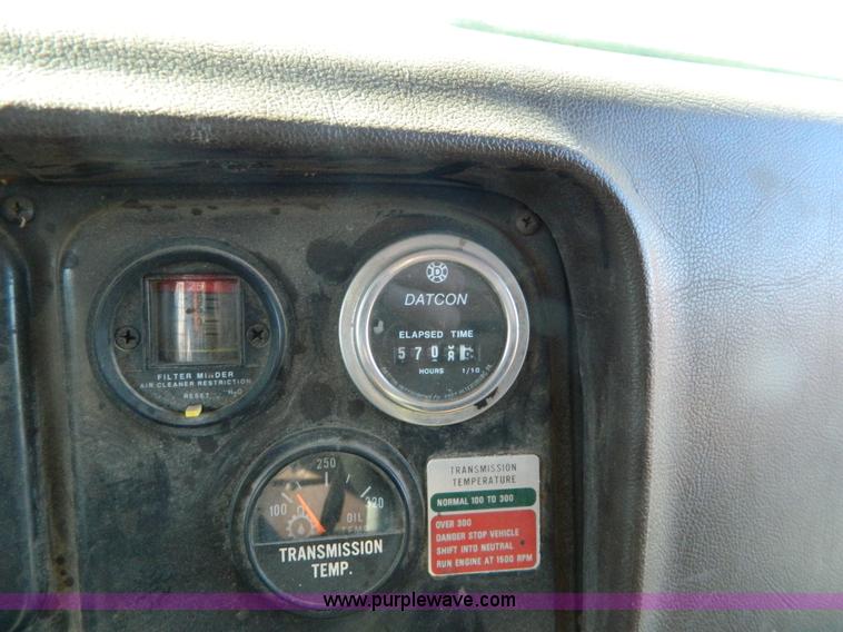 image for item B3988 1986 International S1700 dump truck