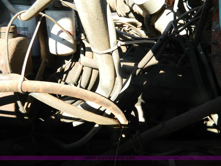 image for item B3988 1986 International S1700 dump truck