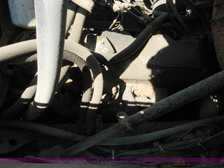 image for item B3989 1986 International S1700 dump truck