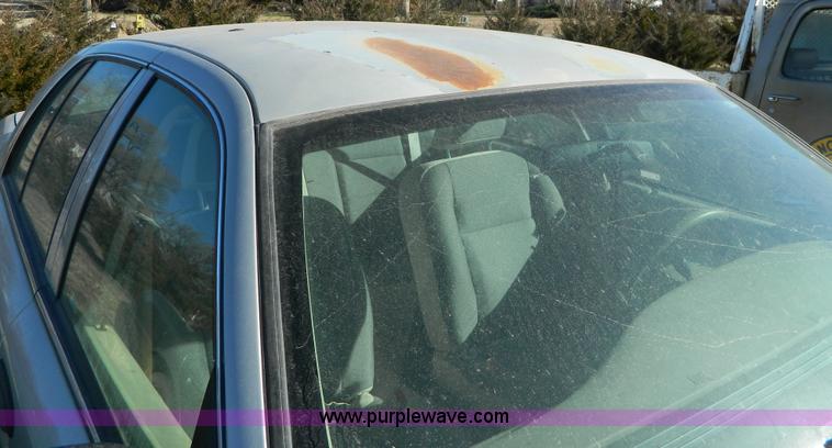 image for item B3992 2006 Ford Crown Victoria Police Interceptor