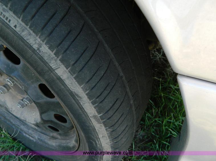 image for item B3992 2006 Ford Crown Victoria Police Interceptor