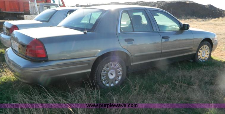 image for item B3993 2003 Ford Crown Victoria Police Interceptor