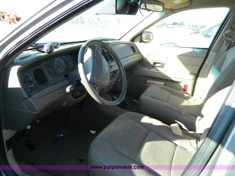 image for item B3993 2003 Ford Crown Victoria Police Interceptor