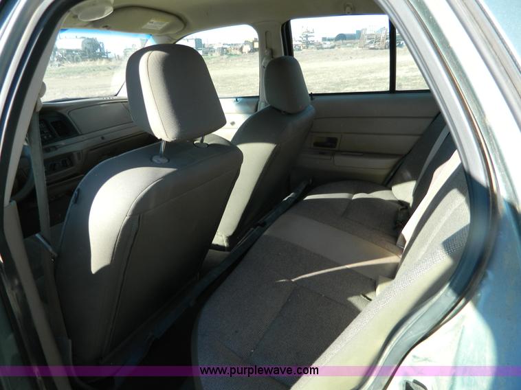 image for item B3994 2005 Ford Crown Victoria Police Interceptor