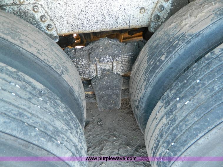 image for item B3996 1983 White Xpeditor 2 oiler truck