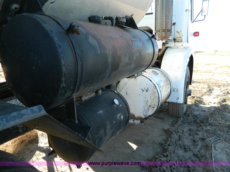 image for item B3996 1983 White Xpeditor 2 oiler truck