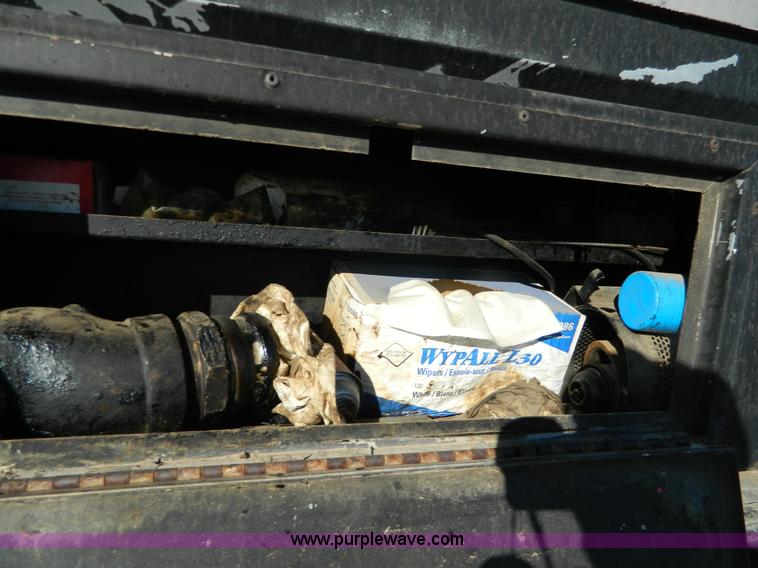 image for item B3996 1983 White Xpeditor 2 oiler truck