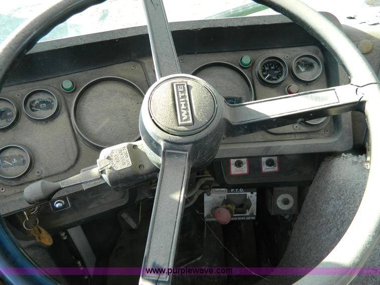 image for item B3996 1983 White Xpeditor 2 oiler truck