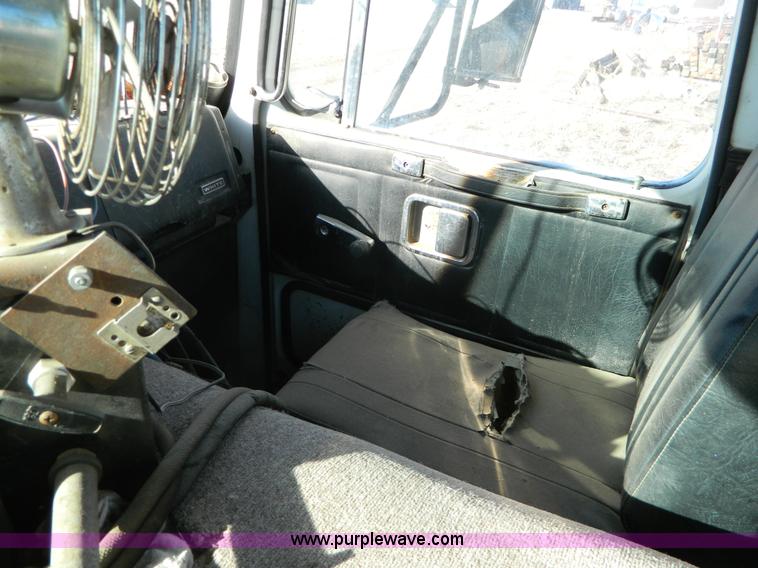 image for item B3996 1983 White Xpeditor 2 oiler truck