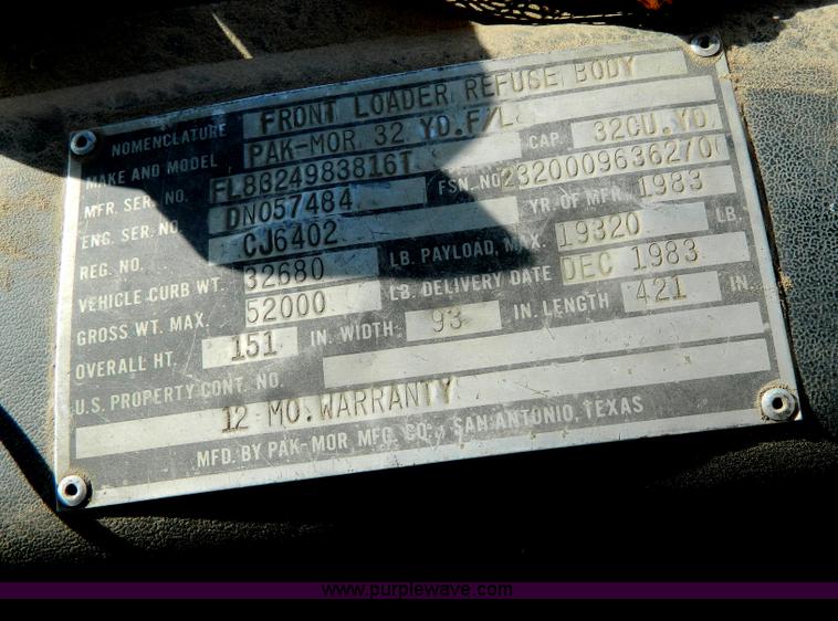 image for item B3996 1983 White Xpeditor 2 oiler truck