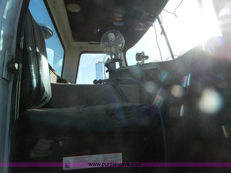 image for item B3996 1983 White Xpeditor 2 oiler truck