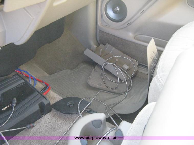 image for item B8471 2001 Chevrolet Silverado 1500 LS Extended Cab pickup truck