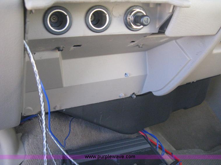 image for item B8471 2001 Chevrolet Silverado 1500 LS Extended Cab pickup truck