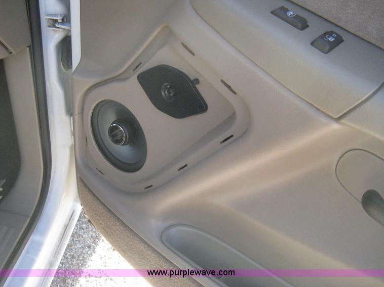 image for item B8471 2001 Chevrolet Silverado 1500 LS Extended Cab pickup truck