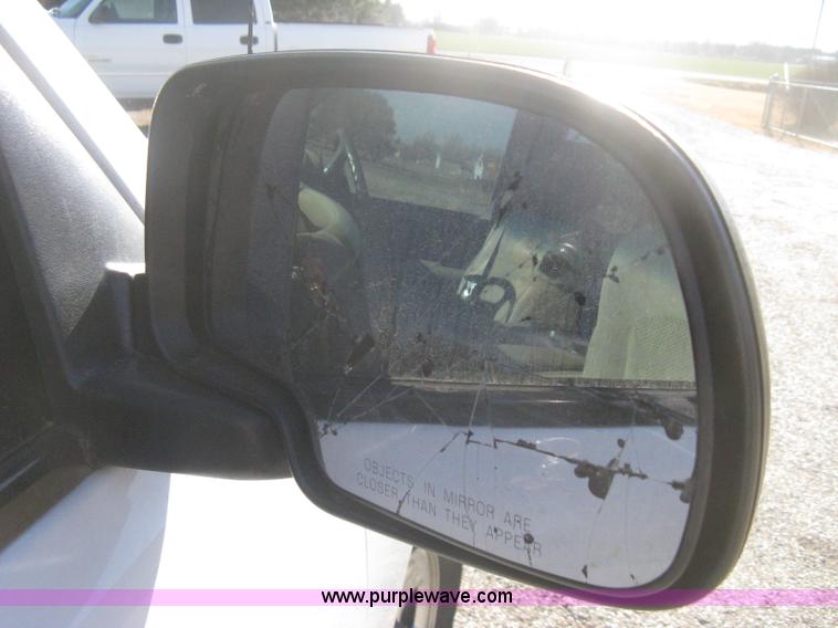 image for item B8471 2001 Chevrolet Silverado 1500 LS Extended Cab pickup truck