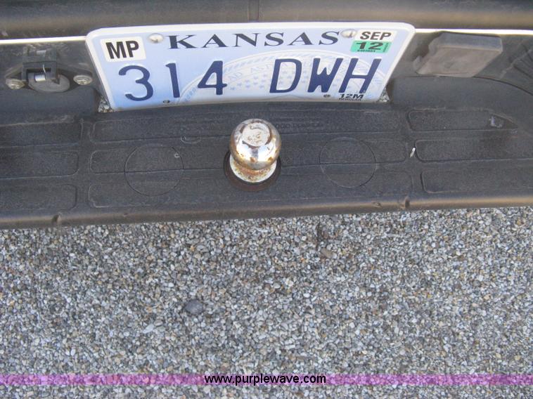 image for item B8471 2001 Chevrolet Silverado 1500 LS Extended Cab pickup truck