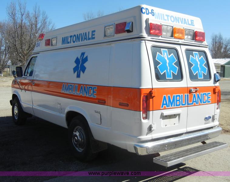 image for item C4215 1989 Ford E350 ambulance