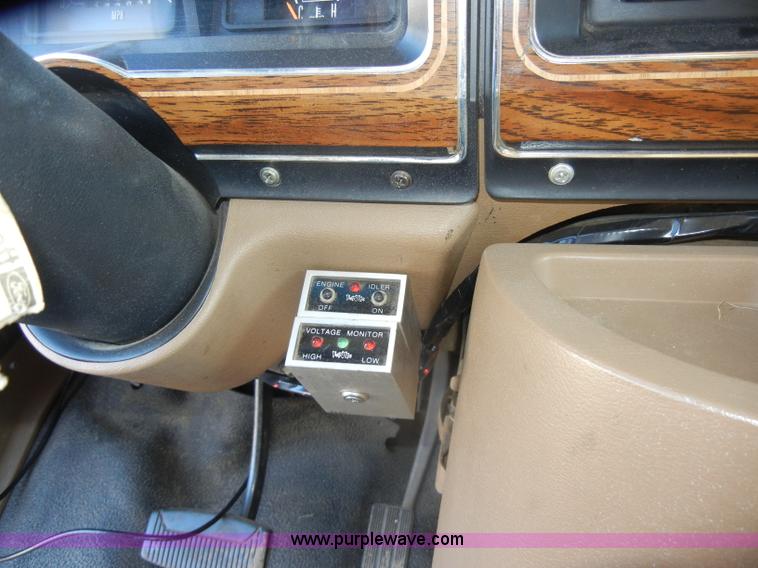 image for item C4215 1989 Ford E350 ambulance