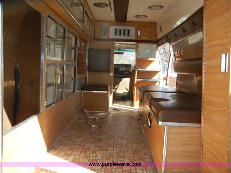 image for item C4215 1989 Ford E350 ambulance