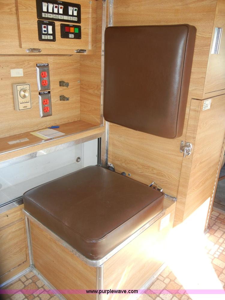 image for item C4215 1989 Ford E350 ambulance