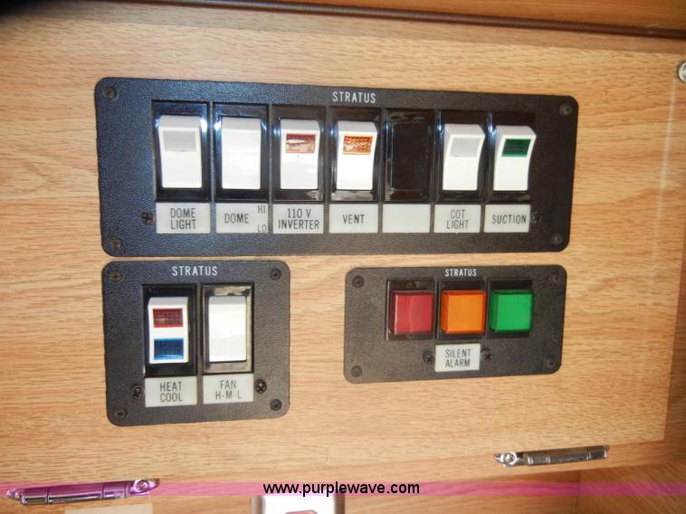 image for item C4215 1989 Ford E350 ambulance