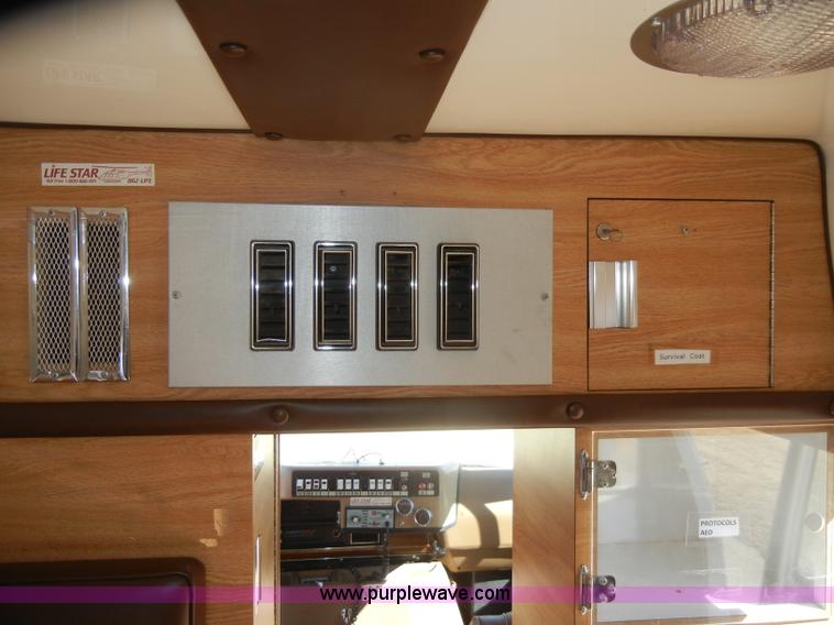 image for item C4215 1989 Ford E350 ambulance