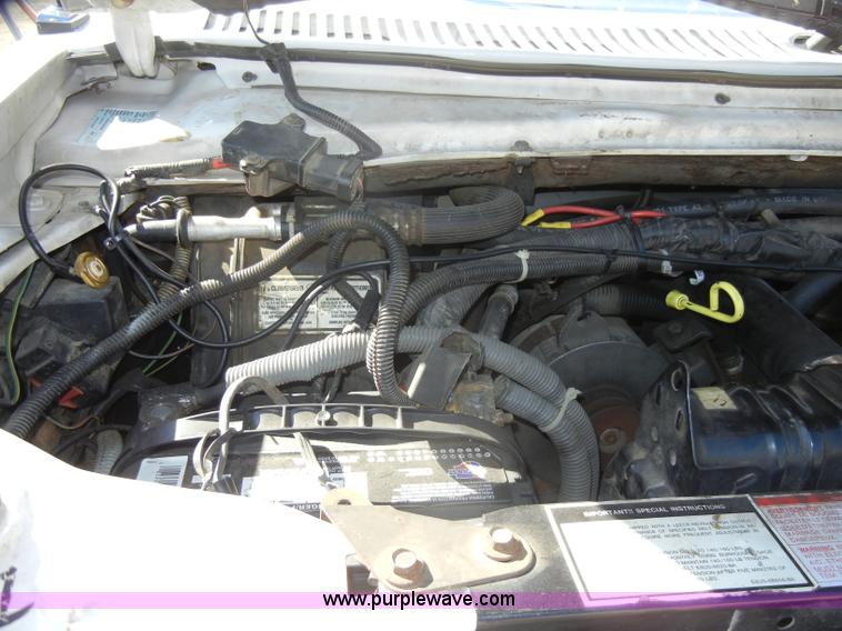 image for item C4215 1989 Ford E350 ambulance