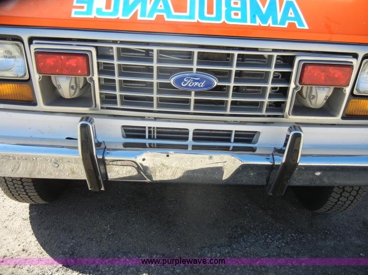 image for item C4215 1989 Ford E350 ambulance