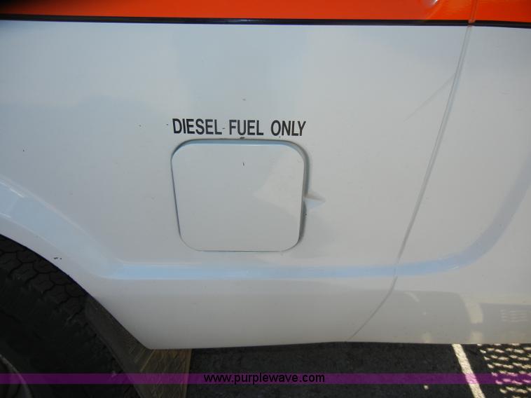 image for item C4215 1989 Ford E350 ambulance