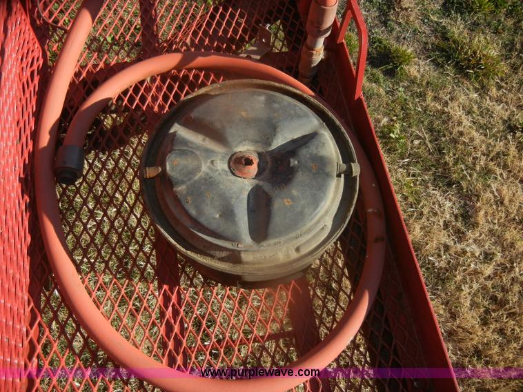 image for item D4520 1974 Ford F600 truck