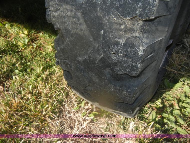 image for item D4520 1974 Ford F600 truck