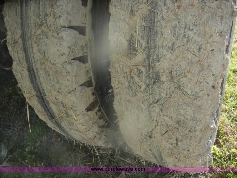 image for item D4520 1974 Ford F600 truck