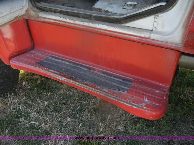 image for item D4520 1974 Ford F600 truck