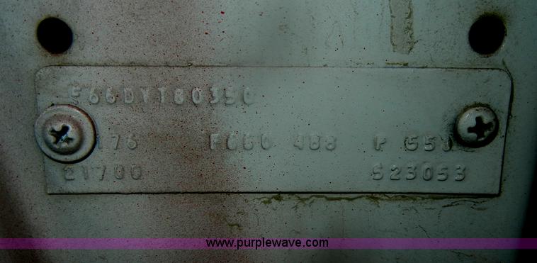 image for item D4520 1974 Ford F600 truck