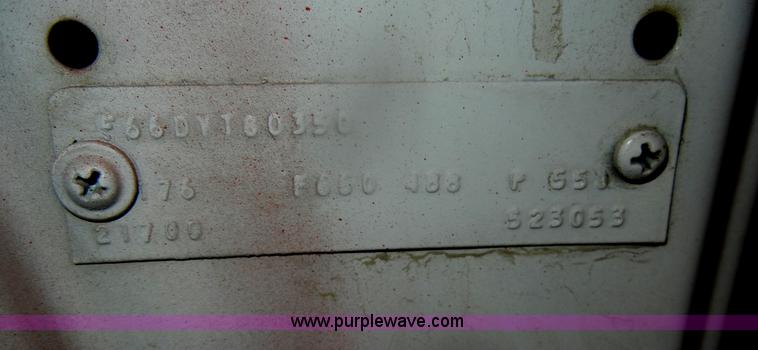 image for item D4520 1974 Ford F600 truck