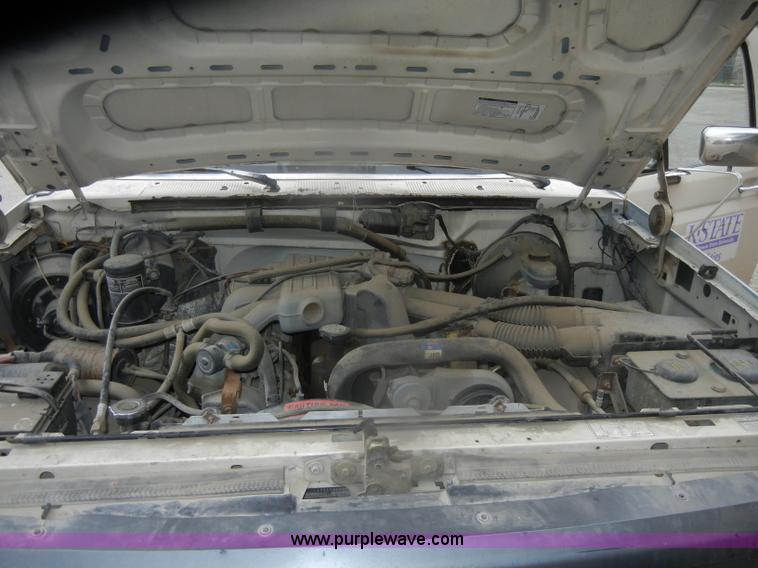 image for item D4536 1993 Ford F150 XL pickup truck