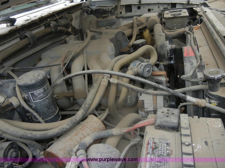 image for item D4536 1993 Ford F150 XL pickup truck