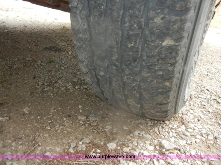 image for item D4536 1993 Ford F150 XL pickup truck
